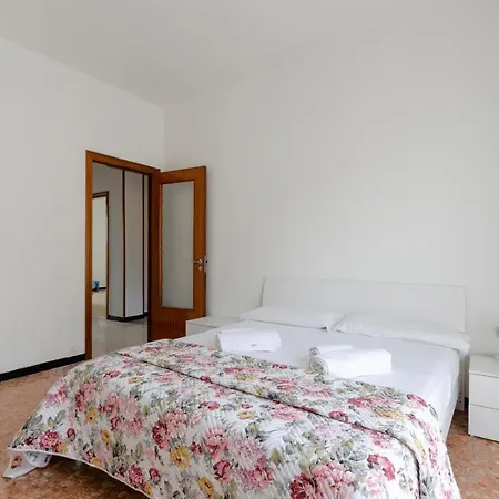 Joivy Family Flat Terrace & Parking Near 세스트리레반떼